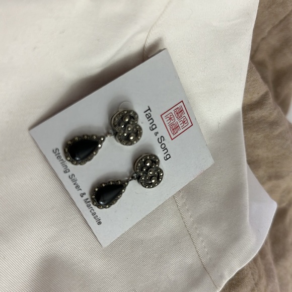 Tang & Song Earring - Picture 3 of 4